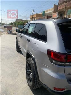 جیپ گراند شیرۆکی